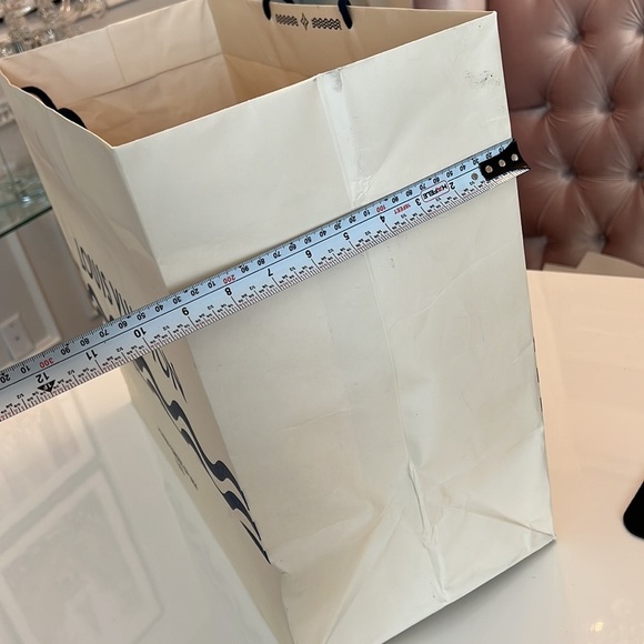 LATGE LOUIS VUITTON SHOPPING BAG FROM CAPRI ITALLY - Picture 8 of 16